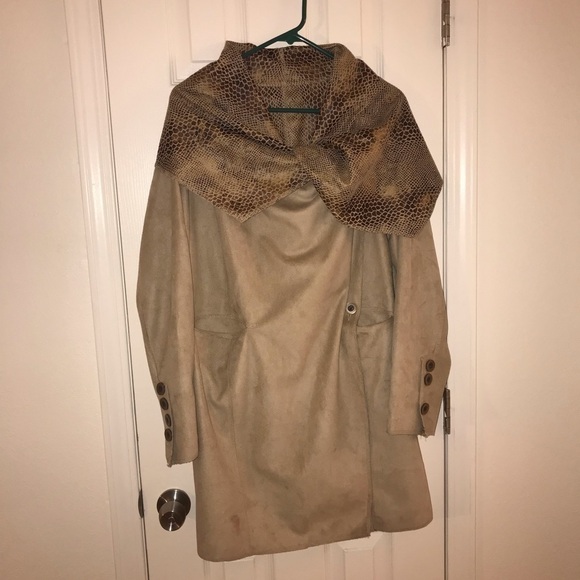 Rachel Zoe snake print / tan faux suede reversible jacket. Size small GUC - Picture 4 of 8